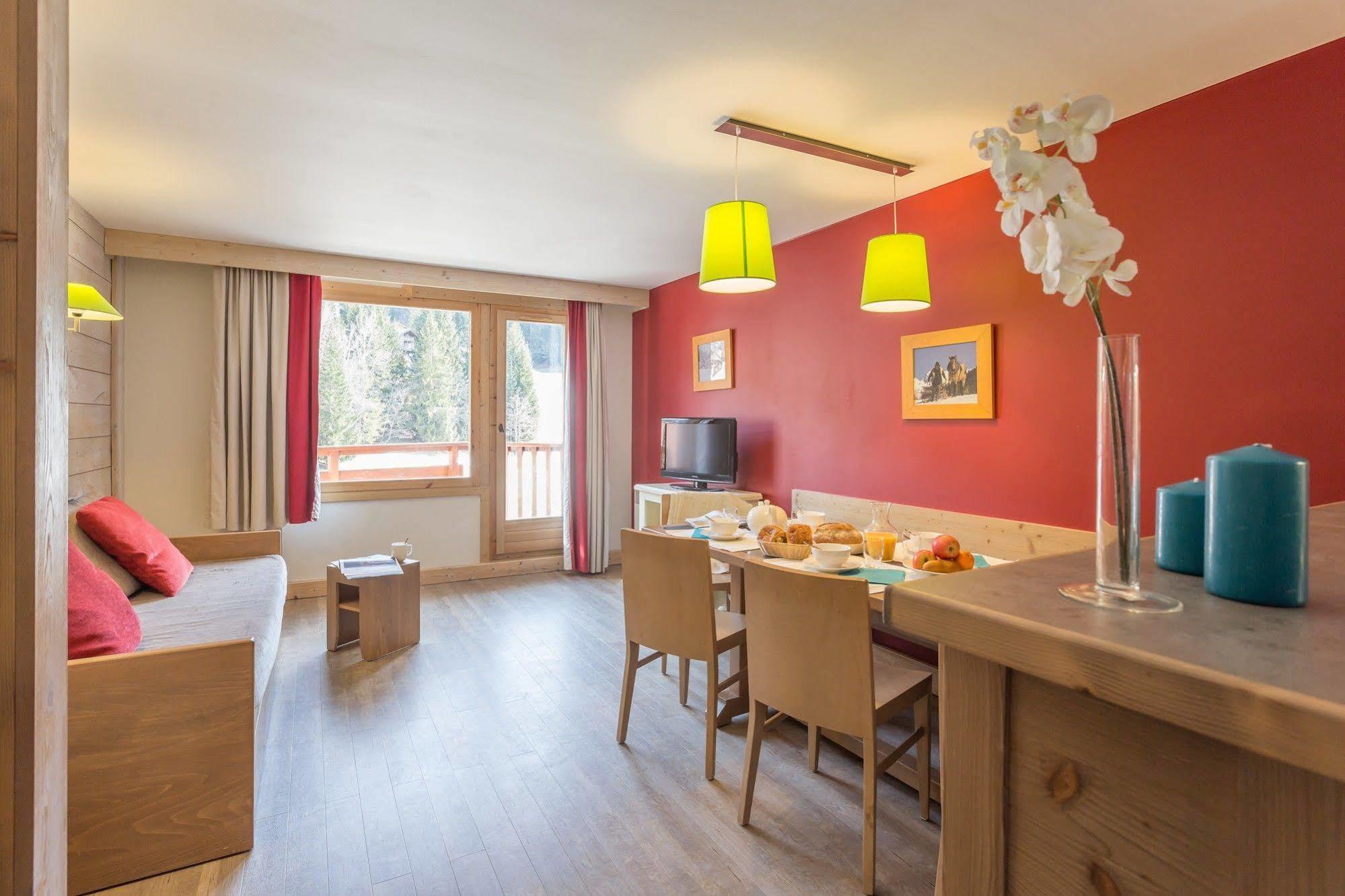 Pierre & Vacances Residence Le Christiana 拉达尼亚 外观 照片