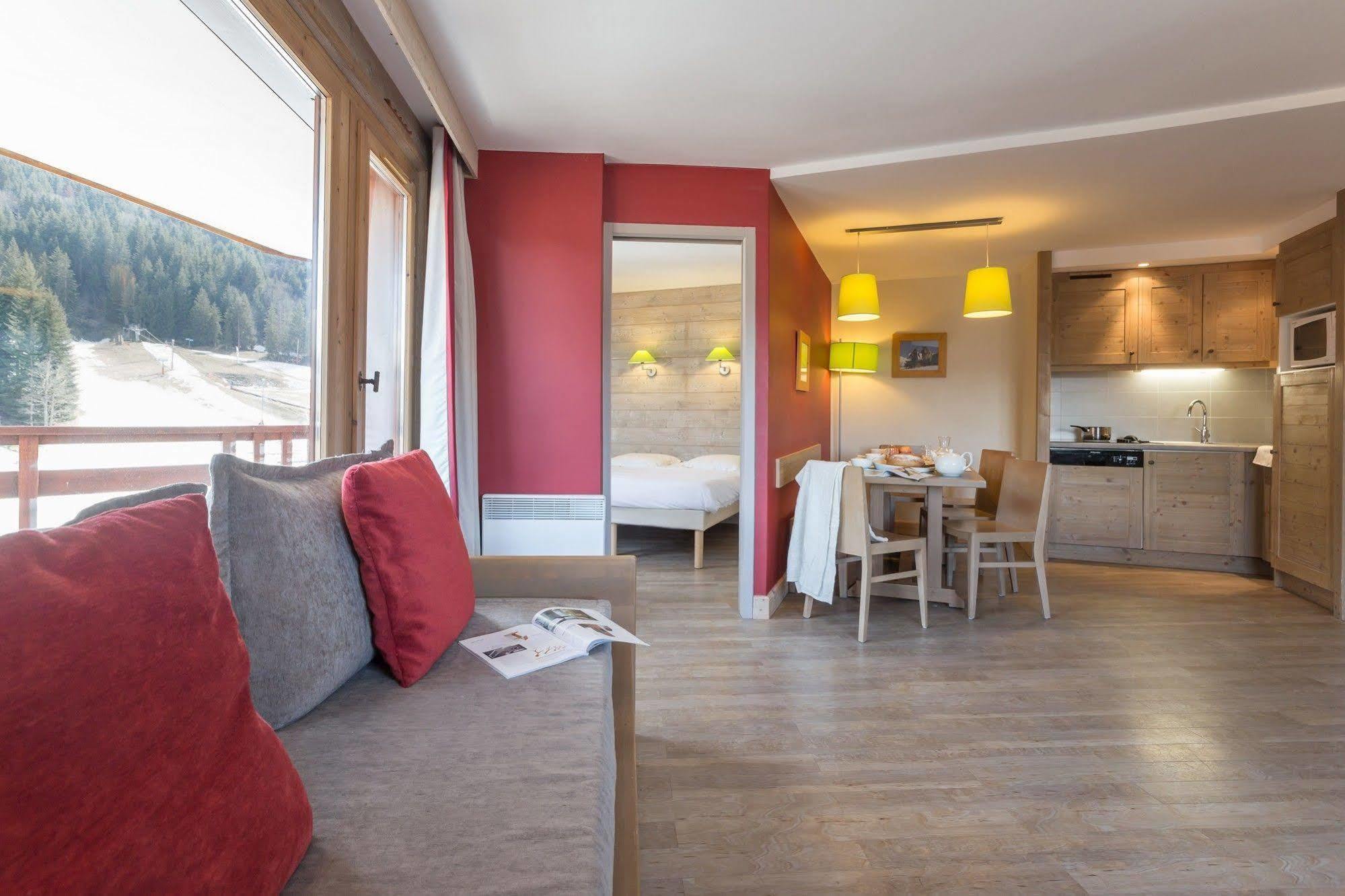 Pierre & Vacances Residence Le Christiana 拉达尼亚 外观 照片